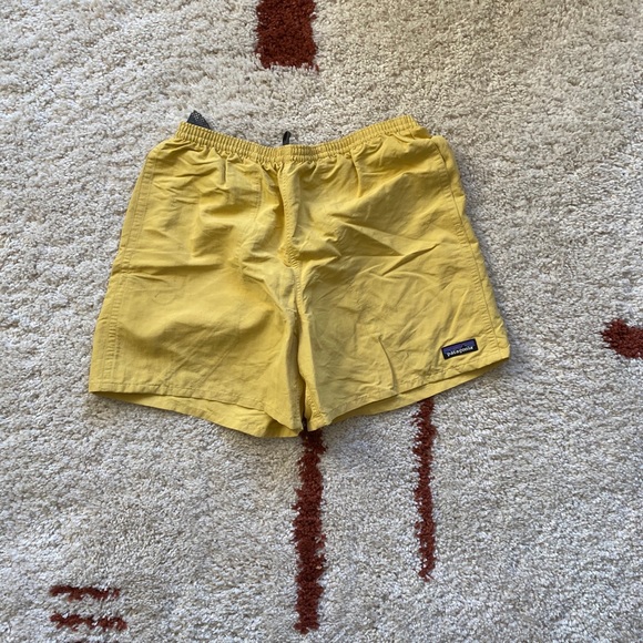 Patagonia Other - Yellow patio a baggies 7”